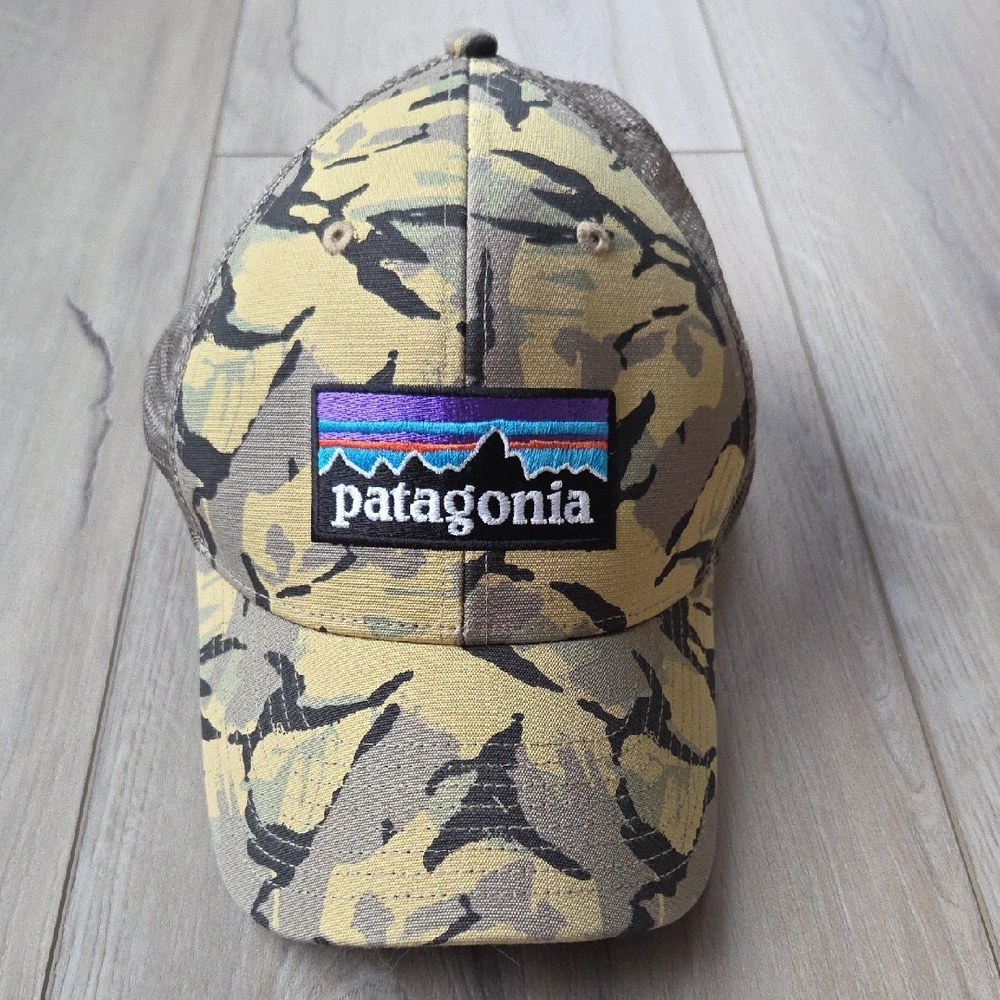 Patagonia P6 LoPro Trucker Hat Camoflauge